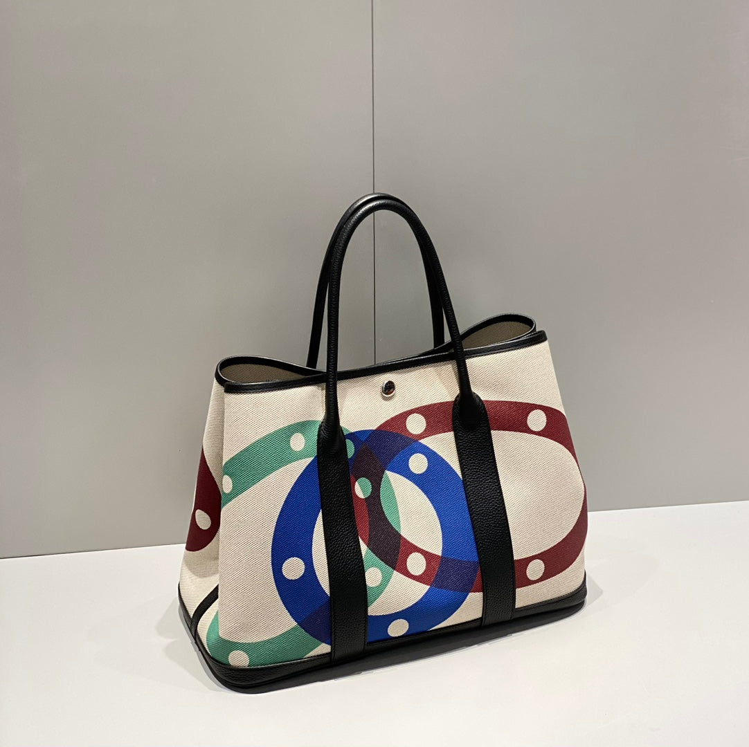 The Canvas Collection