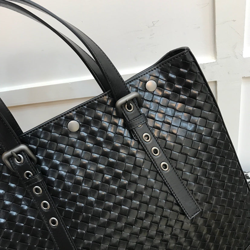 Classic Woven Leather Daily Tote