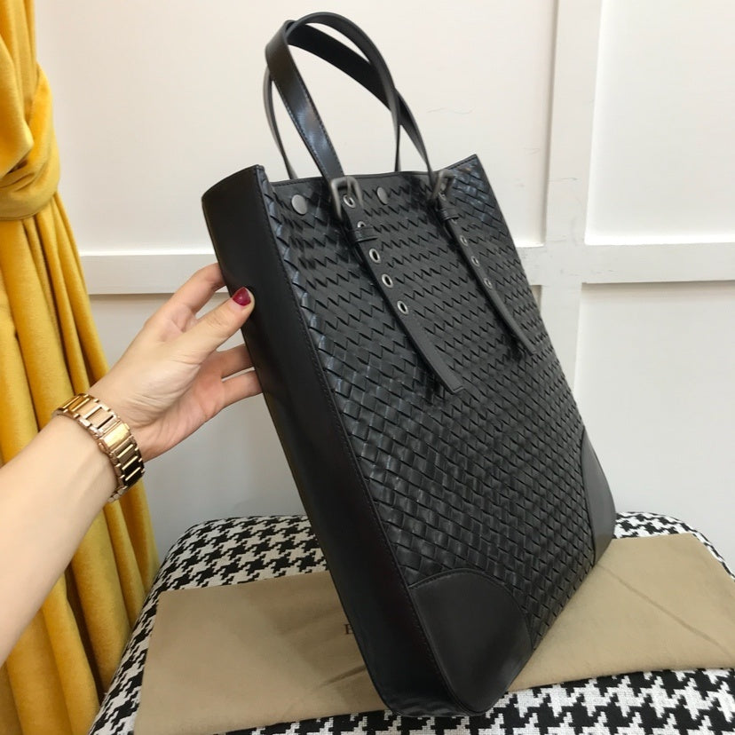 Classic Woven Leather Daily Tote